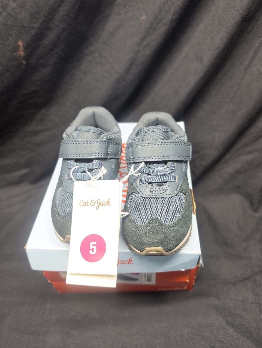 Cat & Jack Samson Sneakers Kids Youth Size 5 Navy Blue NWT w/ Box And Size 12